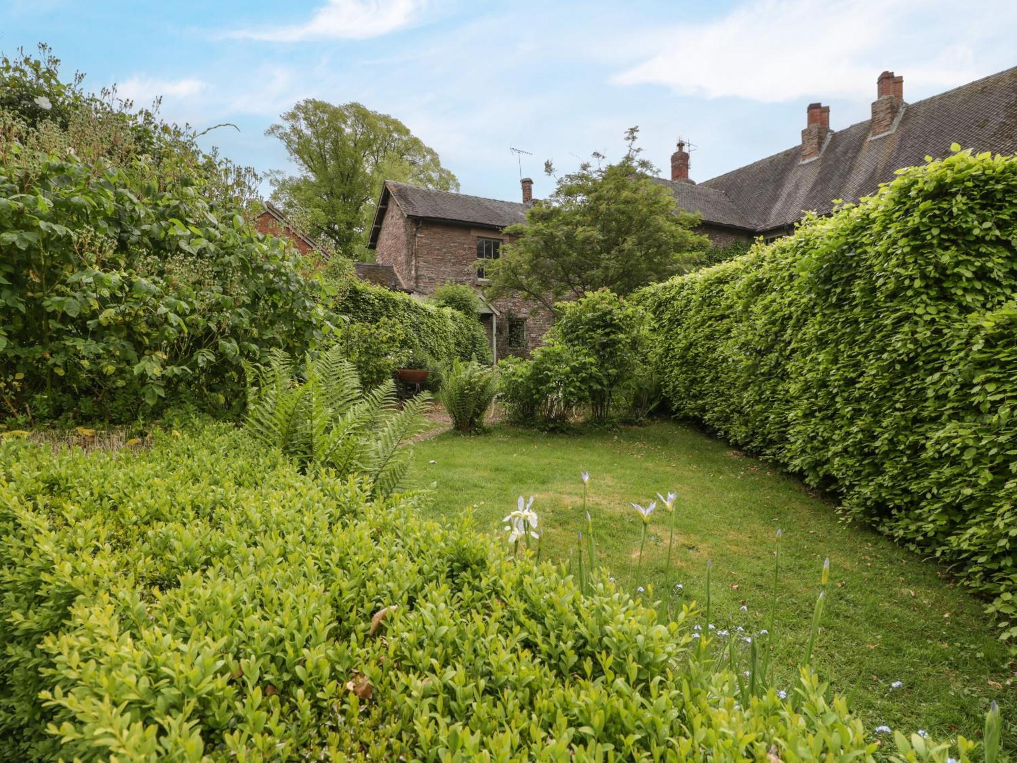 Woodlands Cottage Leominster Bagian luar foto